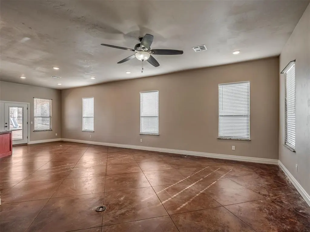 Photo 5 — 5750 Henney Place, Choctaw, OK 73020