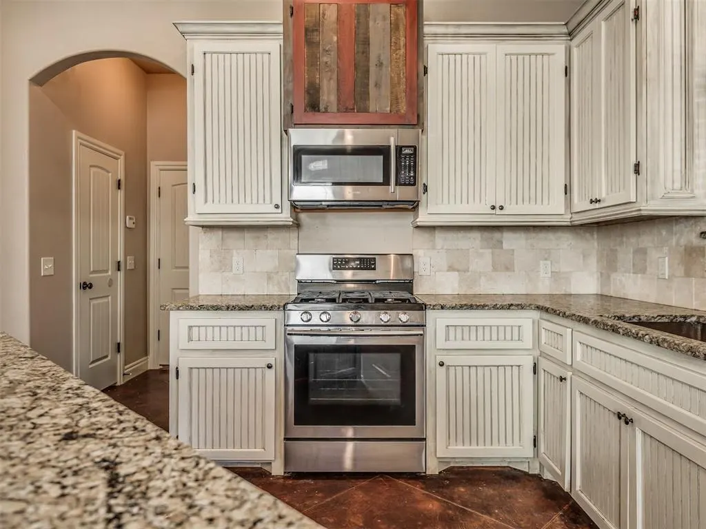 Photo 10 — 5750 Henney Place, Choctaw, OK 73020