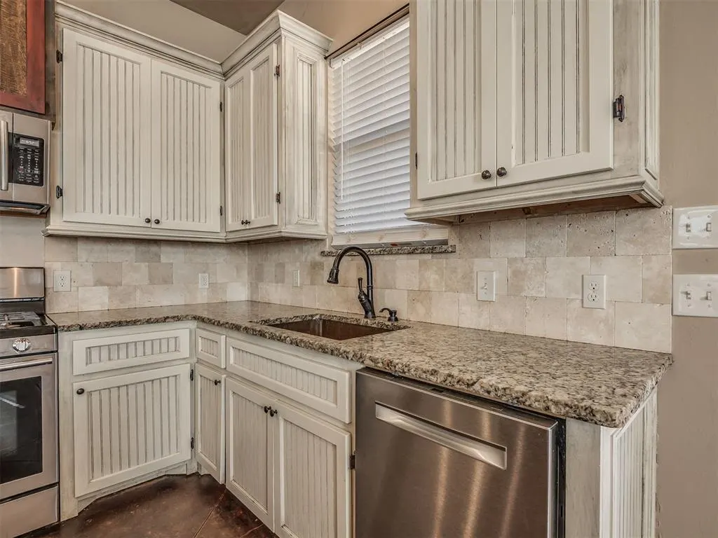 Photo 12 — 5750 Henney Place, Choctaw, OK 73020