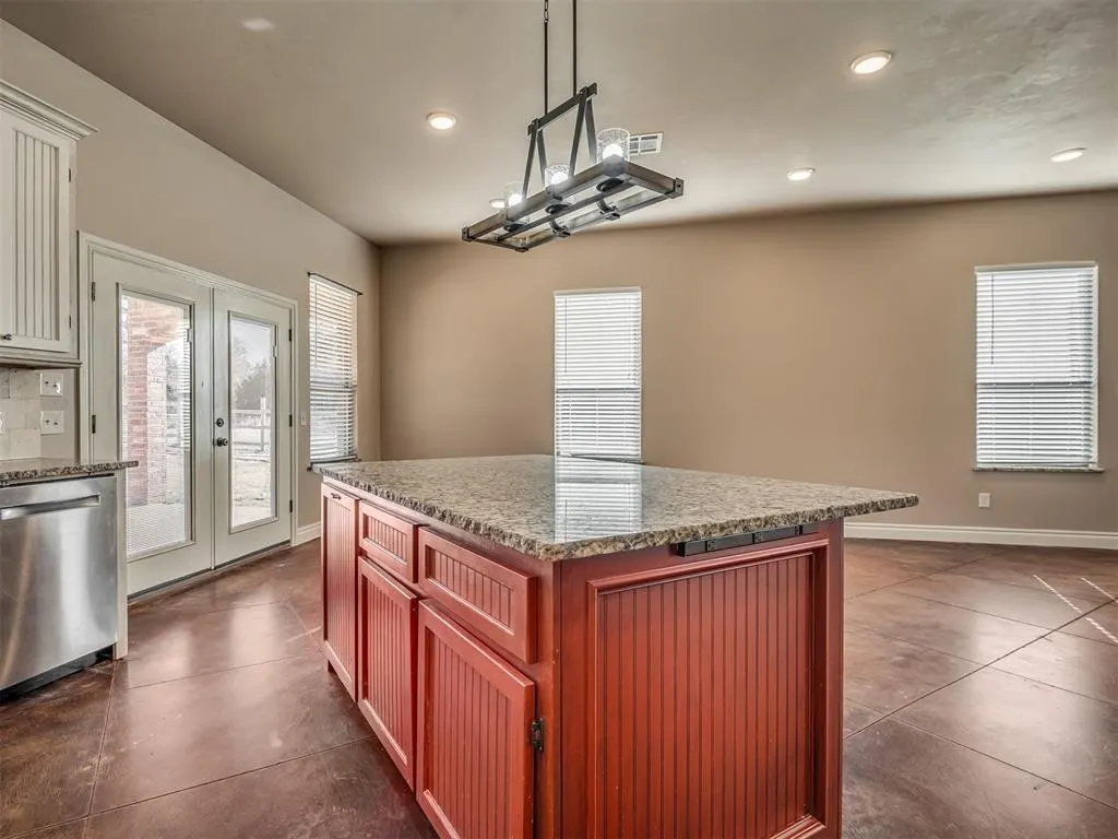 Photo 16 — 5750 Henney Place, Choctaw, OK 73020
