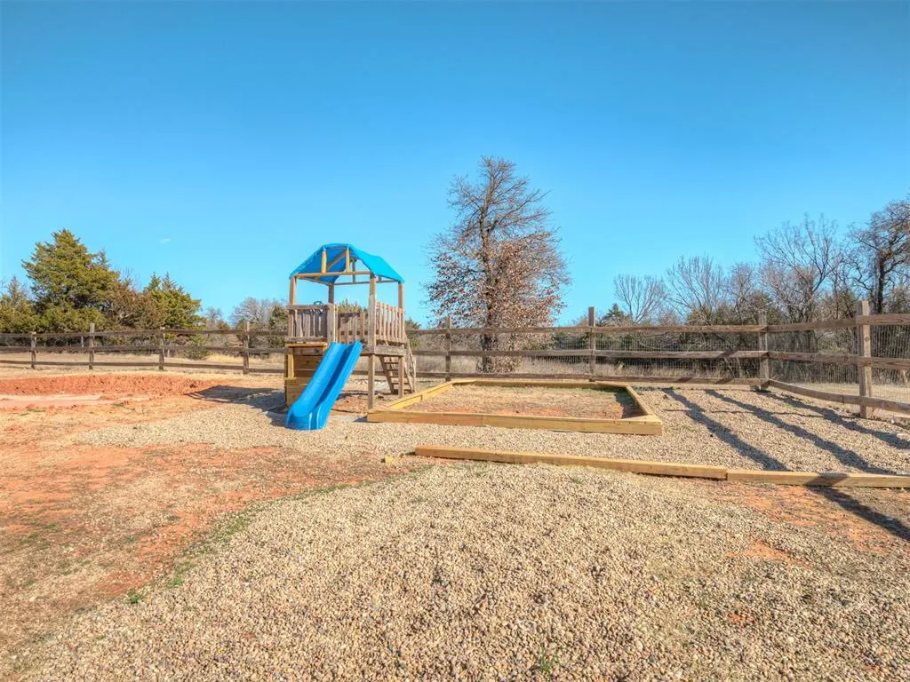 Photo 43 — 5750 Henney Place, Choctaw, OK 73020