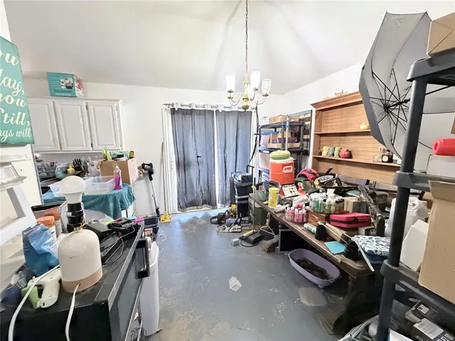 Photo 6 — 8013 Wilshire Ridge Drive, Oklahoma City, OK 73132