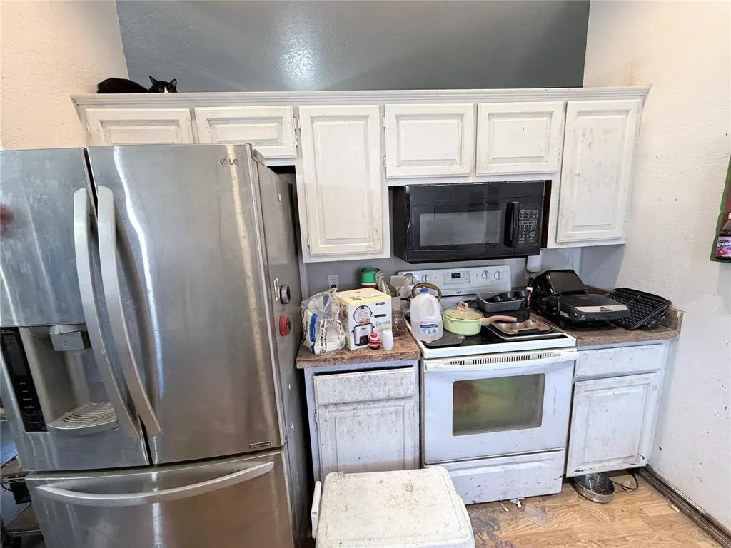 Photo 9 — 8013 Wilshire Ridge Drive, Oklahoma City, OK 73132