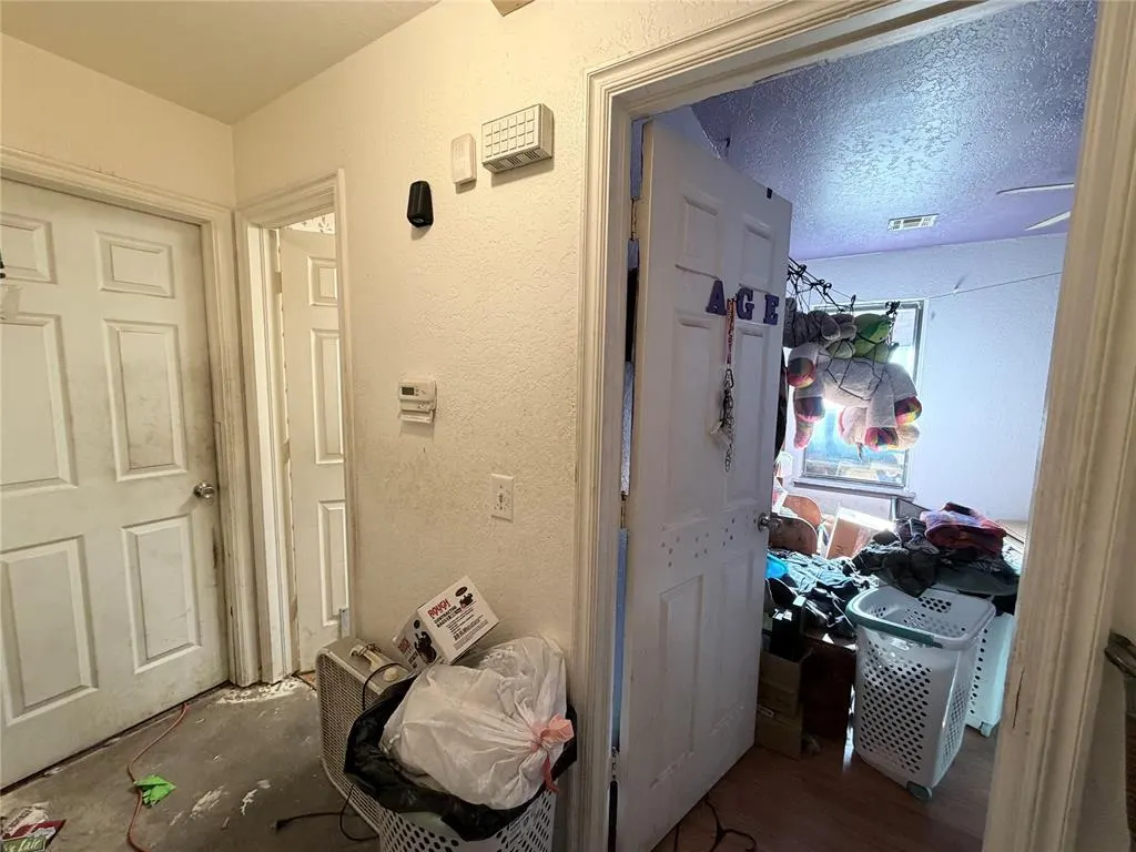 Photo 13 — 8013 Wilshire Ridge Drive, Oklahoma City, OK 73132