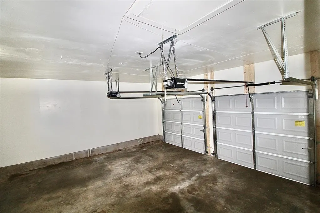 Photo 3 — 2000 Alameda Street, Norman, OK 73071