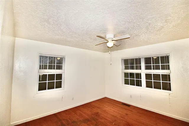 Photo 4 — 2000 Alameda Street, Norman, OK 73071