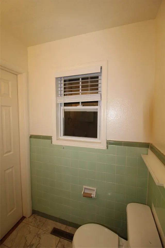 Photo 6 — 2000 Alameda Street, Norman, OK 73071
