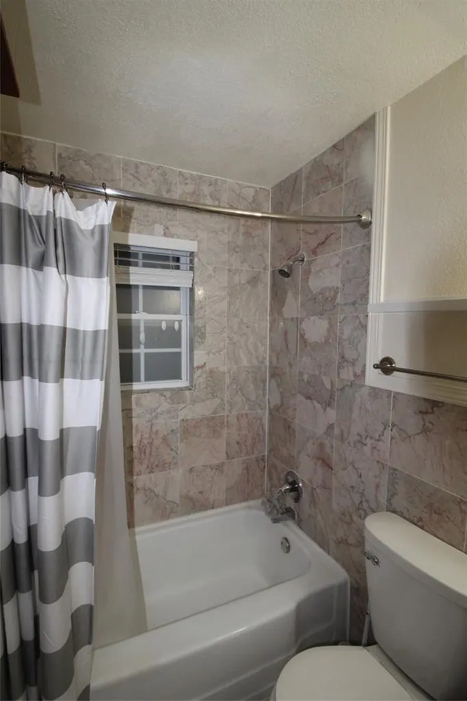 Photo 9 — 2000 Alameda Street, Norman, OK 73071