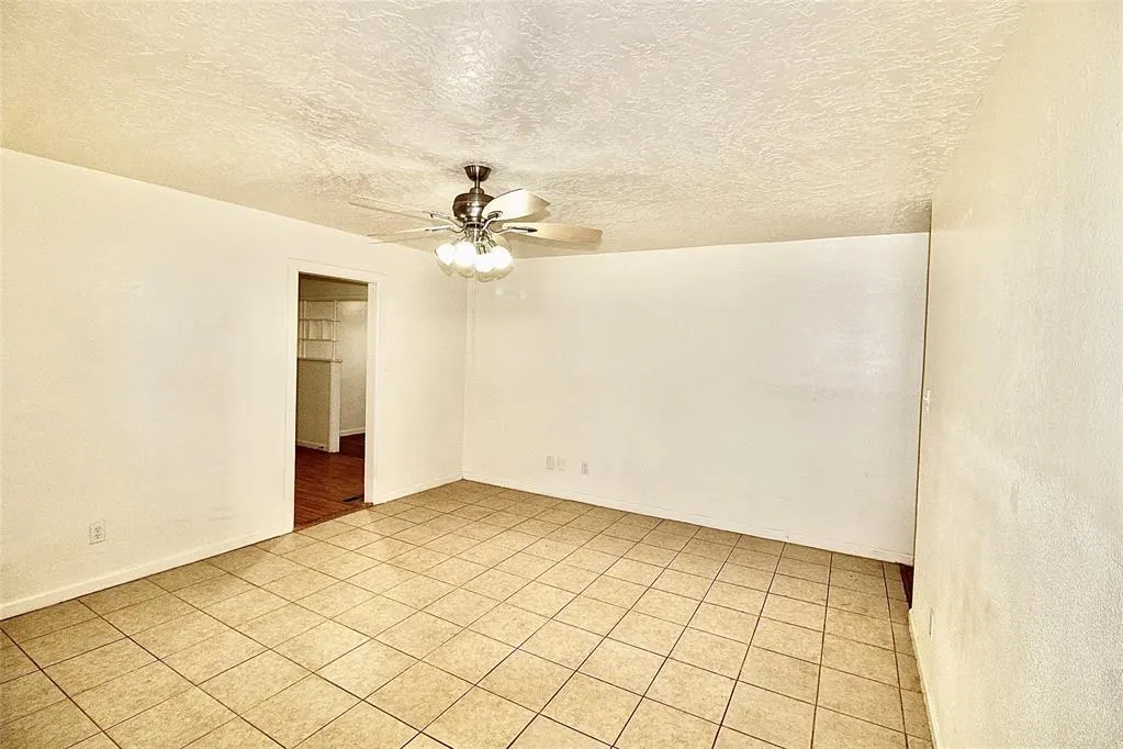 Photo 12 — 2000 Alameda Street, Norman, OK 73071