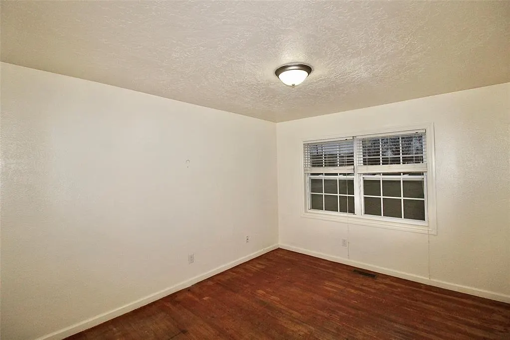Photo 14 — 2000 Alameda Street, Norman, OK 73071