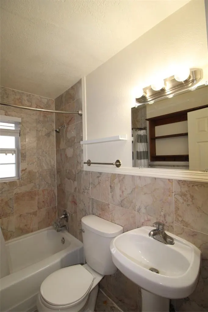 Photo 33 — 2000 Alameda Street, Norman, OK 73071