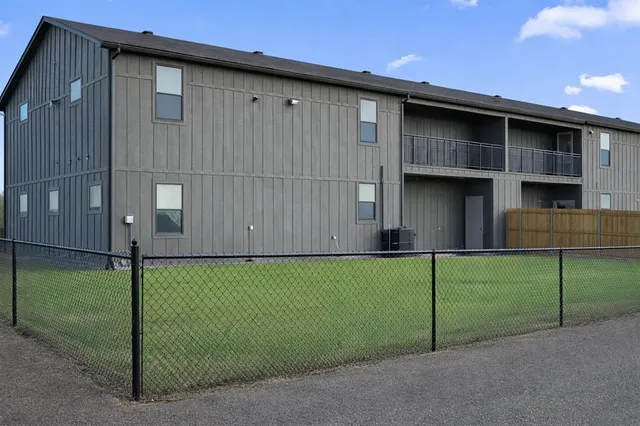 Photo 6 — 26218 N 2960 Road, Cashion, OK 73016