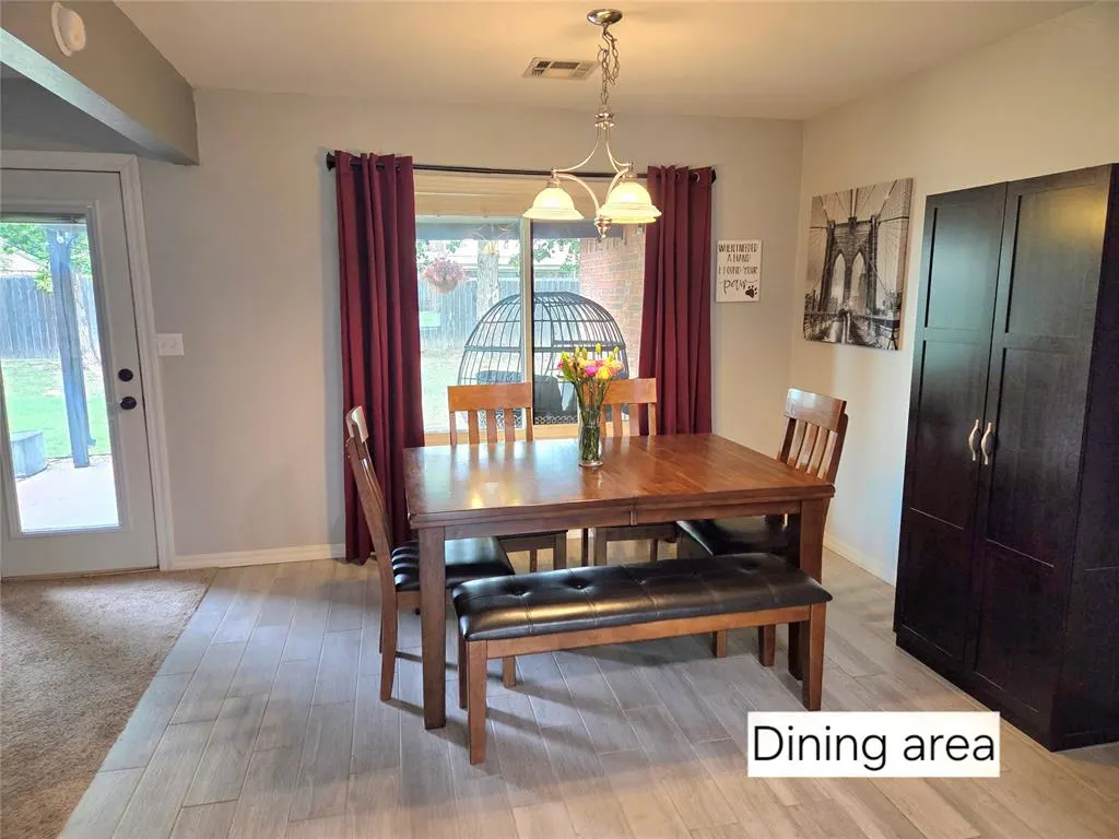 Photo 11 — 605 Hayes Street, Altus, OK 73521
