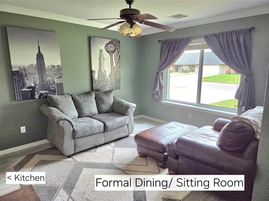 Photo 12 — 605 Hayes Street, Altus, OK 73521