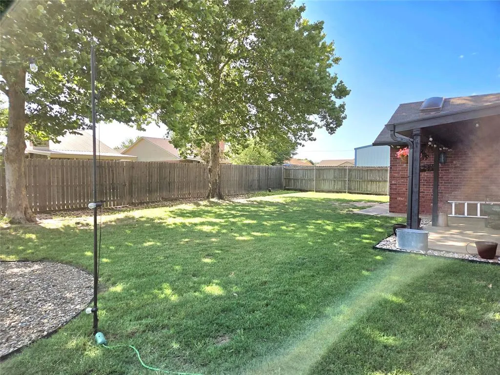 Photo 34 — 605 Hayes Street, Altus, OK 73521