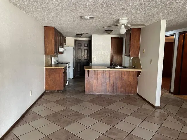 Photo 3 — 7523 NW 113th Place, Oklahoma City, OK 73162