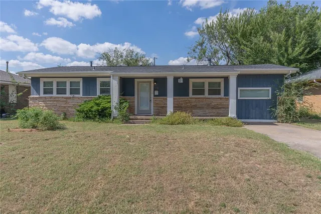 Front exterior — 718 Highland Parkway, Norman, OK 73069