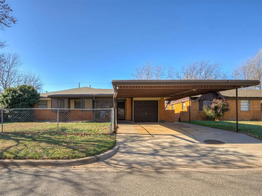 Photo 3 — 209 S Irving Drive, Moore, OK 73160