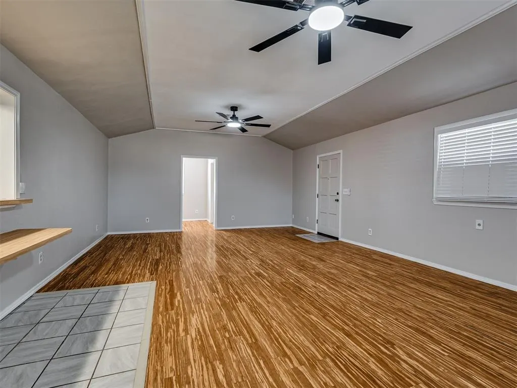 Photo 15 — 209 S Irving Drive, Moore, OK 73160