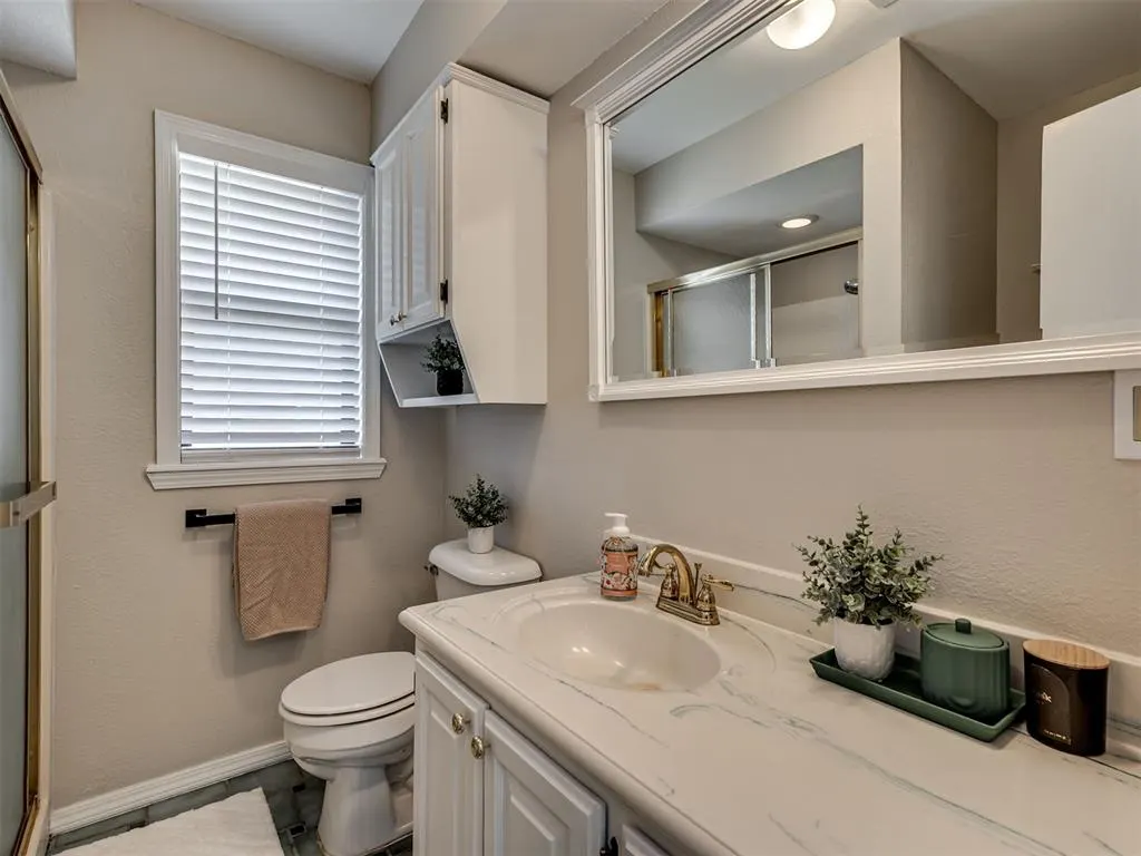 Photo 21 — 209 S Irving Drive, Moore, OK 73160