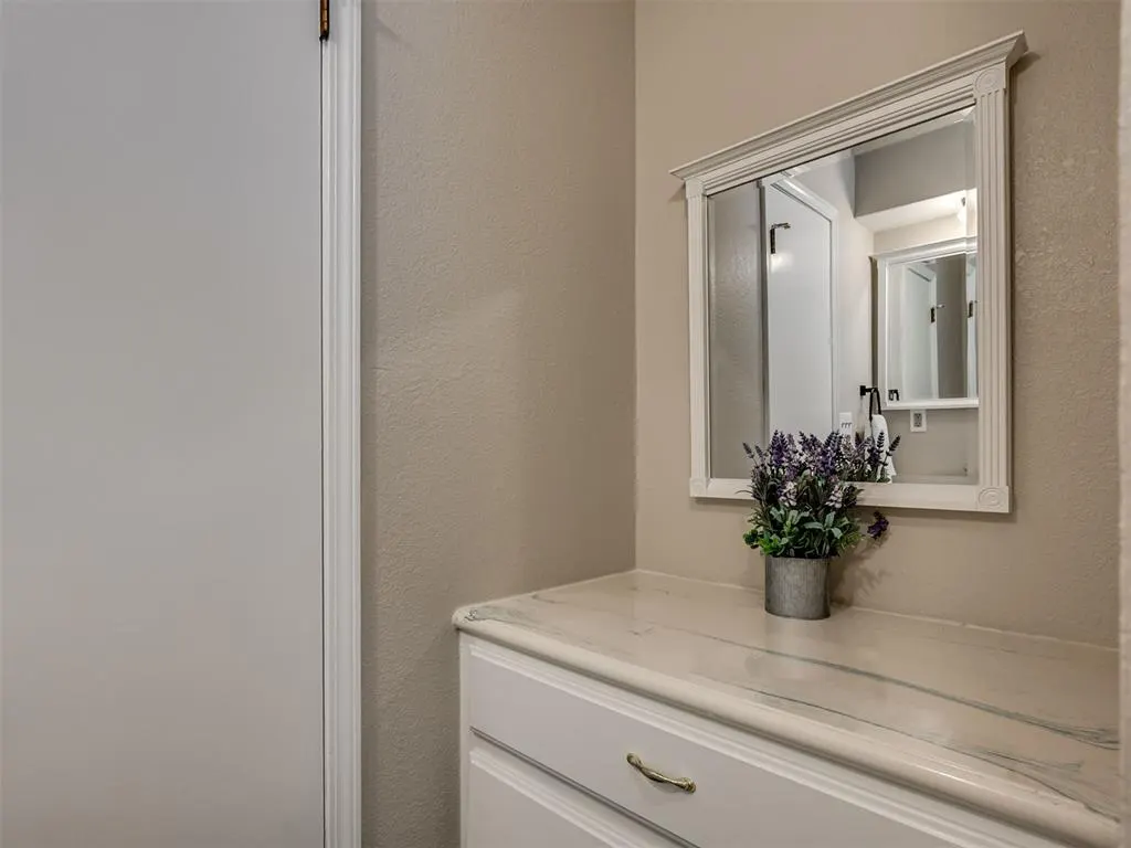Photo 22 — 209 S Irving Drive, Moore, OK 73160