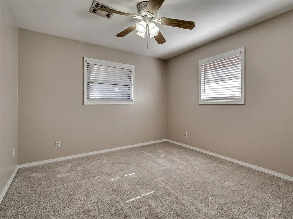 Photo 24 — 209 S Irving Drive, Moore, OK 73160