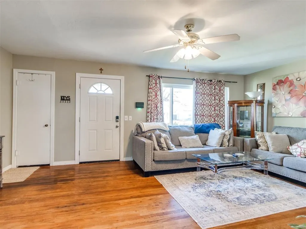 Photo 13 — 910 S 10th Street, Kingfisher, OK 73750