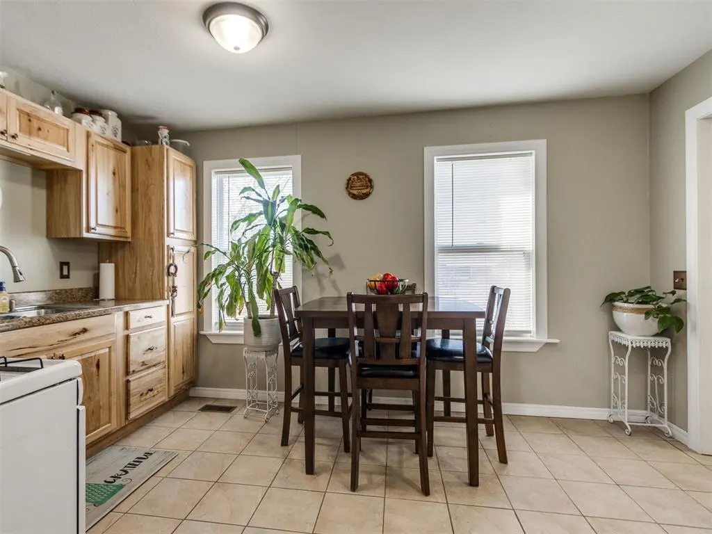 Photo 15 — 910 S 10th Street, Kingfisher, OK 73750