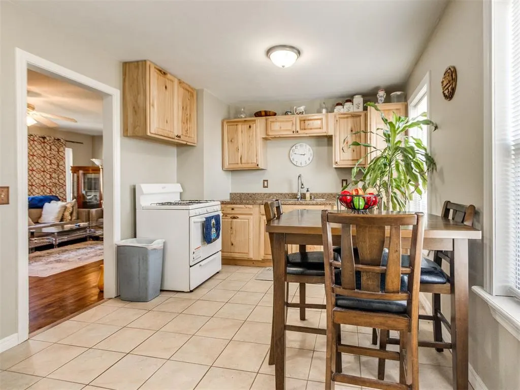 Photo 17 — 910 S 10th Street, Kingfisher, OK 73750