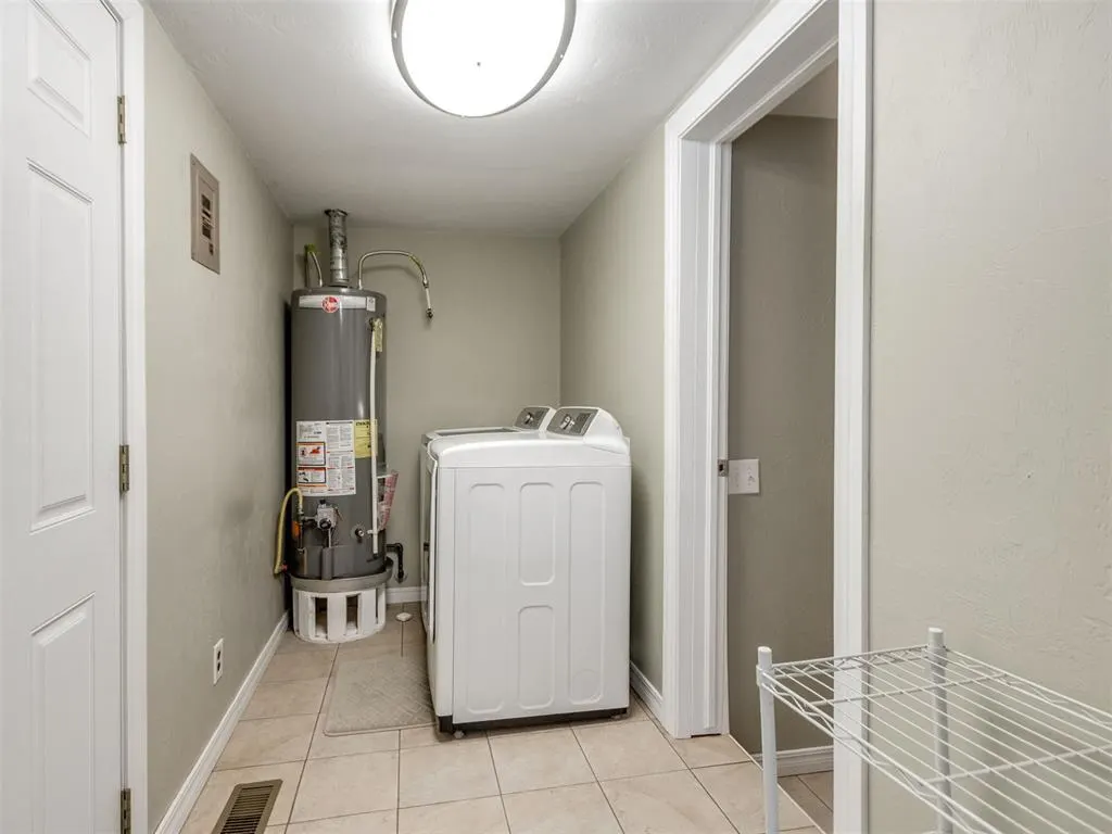 Photo 39 — 910 S 10th Street, Kingfisher, OK 73750