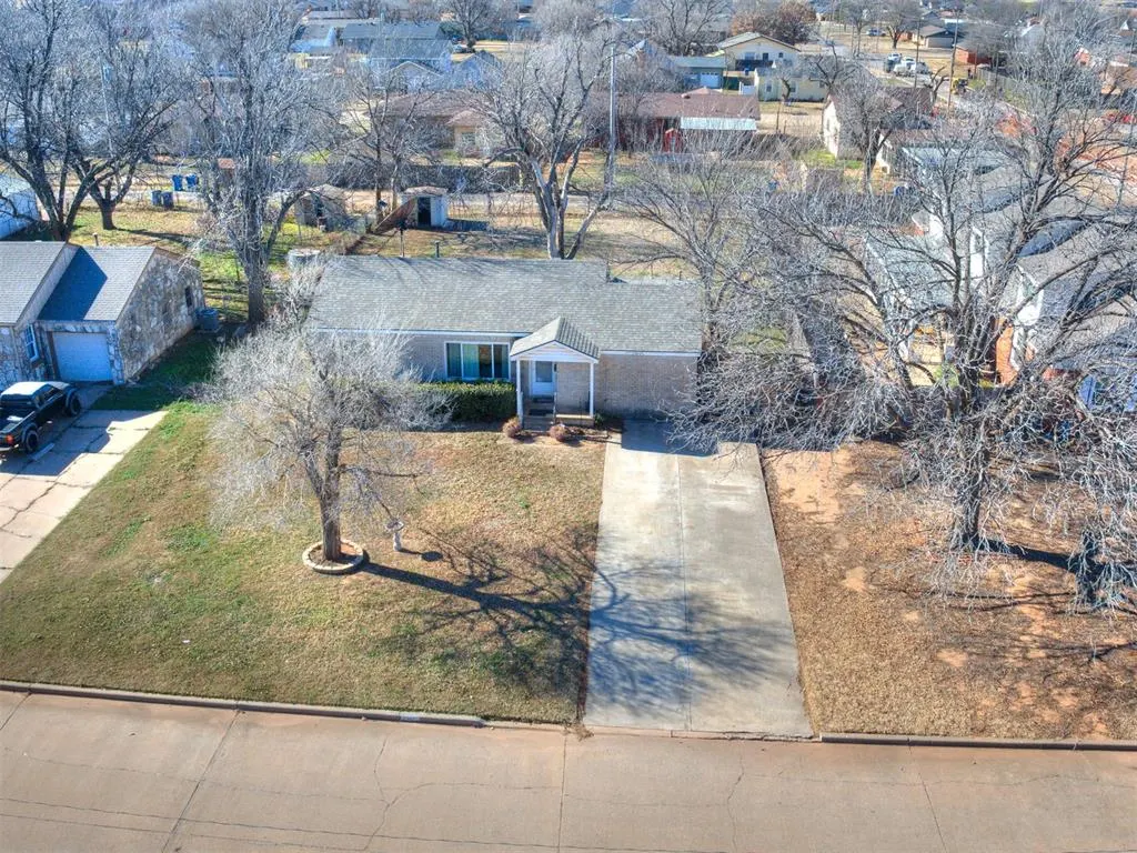 Photo 41 — 910 S 10th Street, Kingfisher, OK 73750