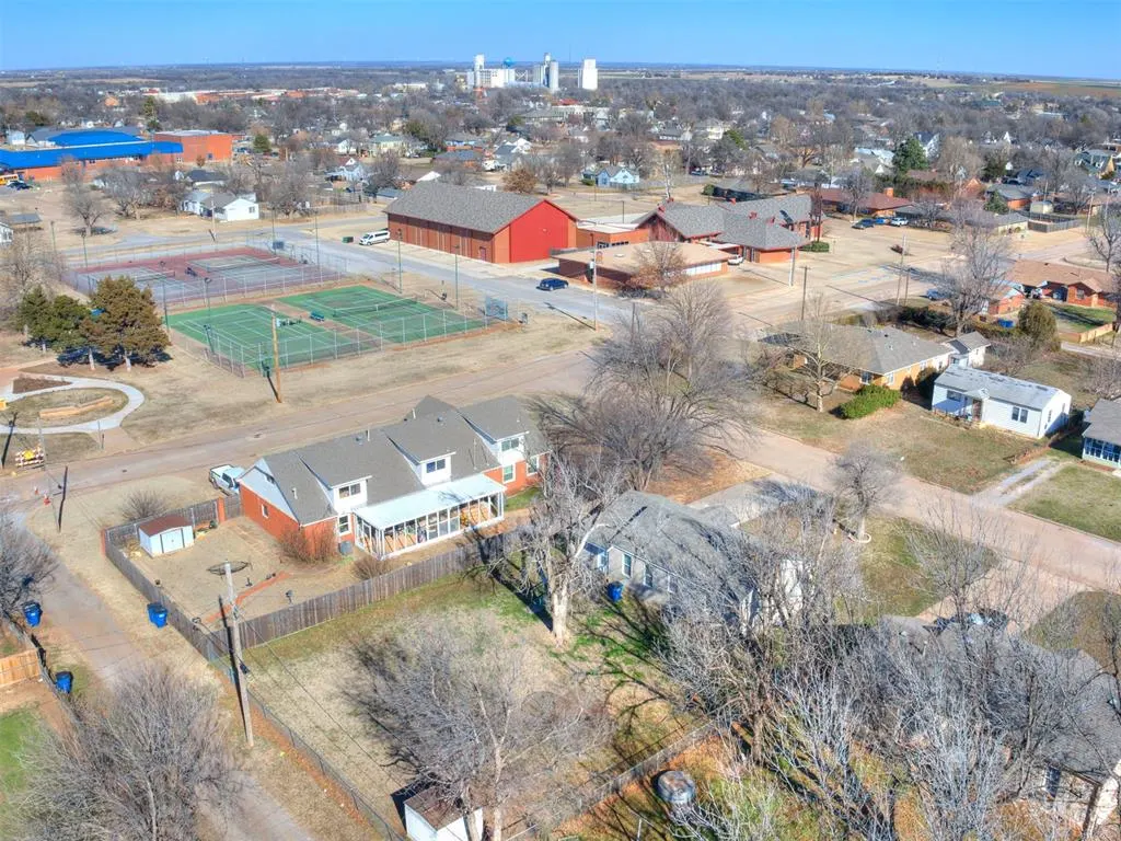 Photo 43 — 910 S 10th Street, Kingfisher, OK 73750
