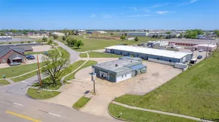 Sold home at 401 S Ranchwood Boulevard