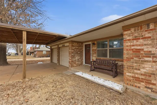 Photo 4 — 508 N Buchanan Street, Crescent, OK 73028