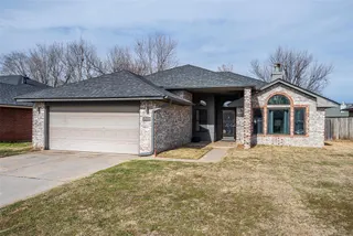 Sold home at 605 Verreaux Drive