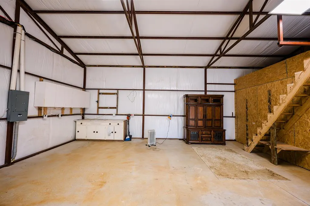 Photo 25 — 19601 N County Road 3160, Elmore City, OK 73433