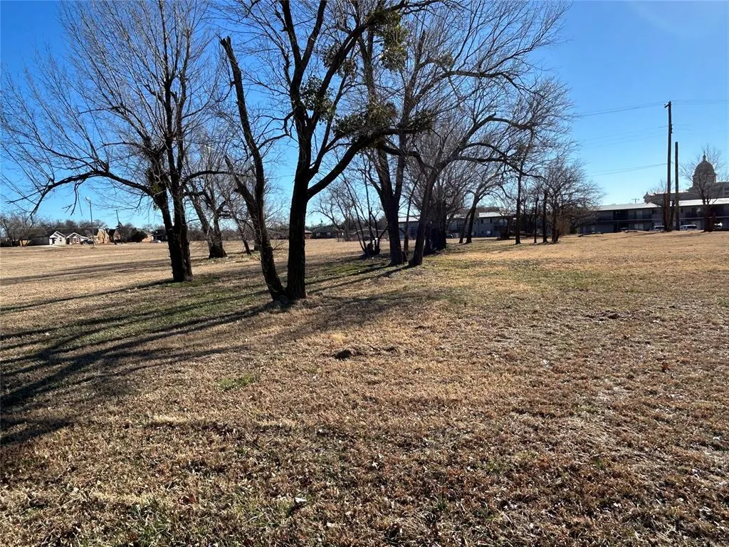 Photo 2 — 720 NE 28th Street, Oklahoma City, OK 73105