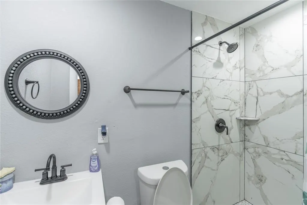 Photo 17 — 2104 Miramar Boulevard, Oklahoma City, OK 73111