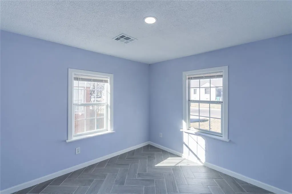 Photo 19 — 2104 Miramar Boulevard, Oklahoma City, OK 73111