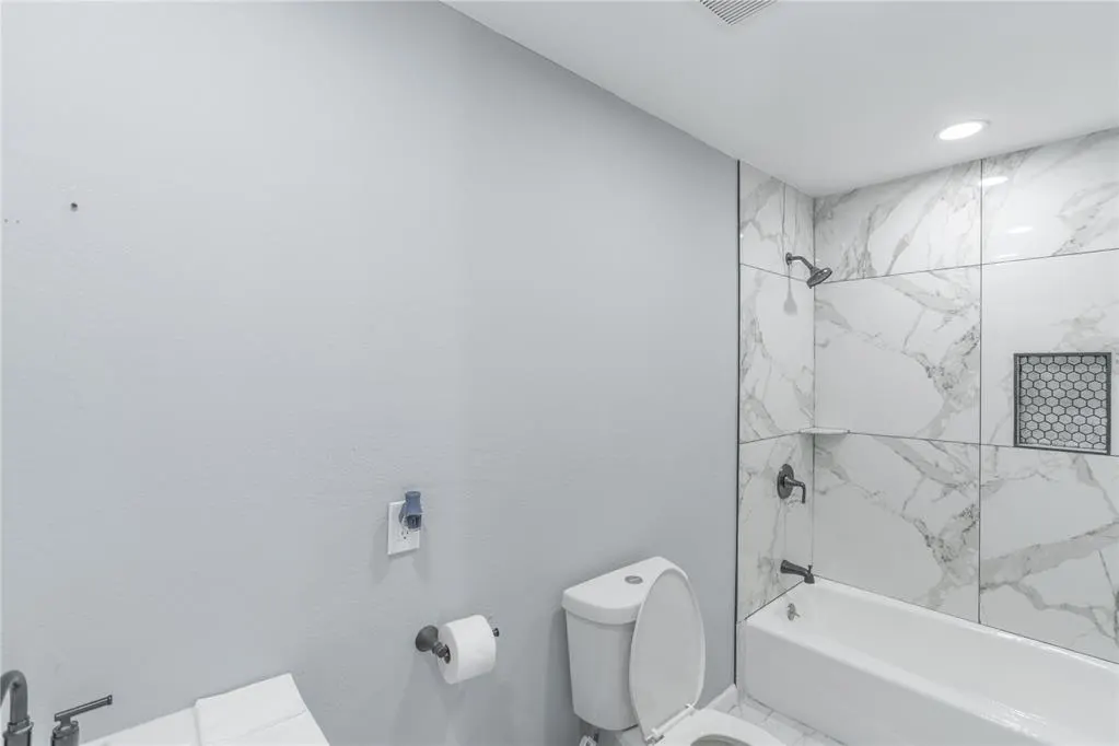 Photo 21 — 2104 Miramar Boulevard, Oklahoma City, OK 73111