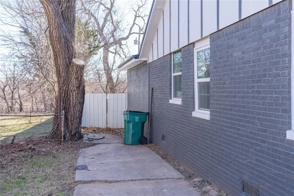 Photo 25 — 2104 Miramar Boulevard, Oklahoma City, OK 73111
