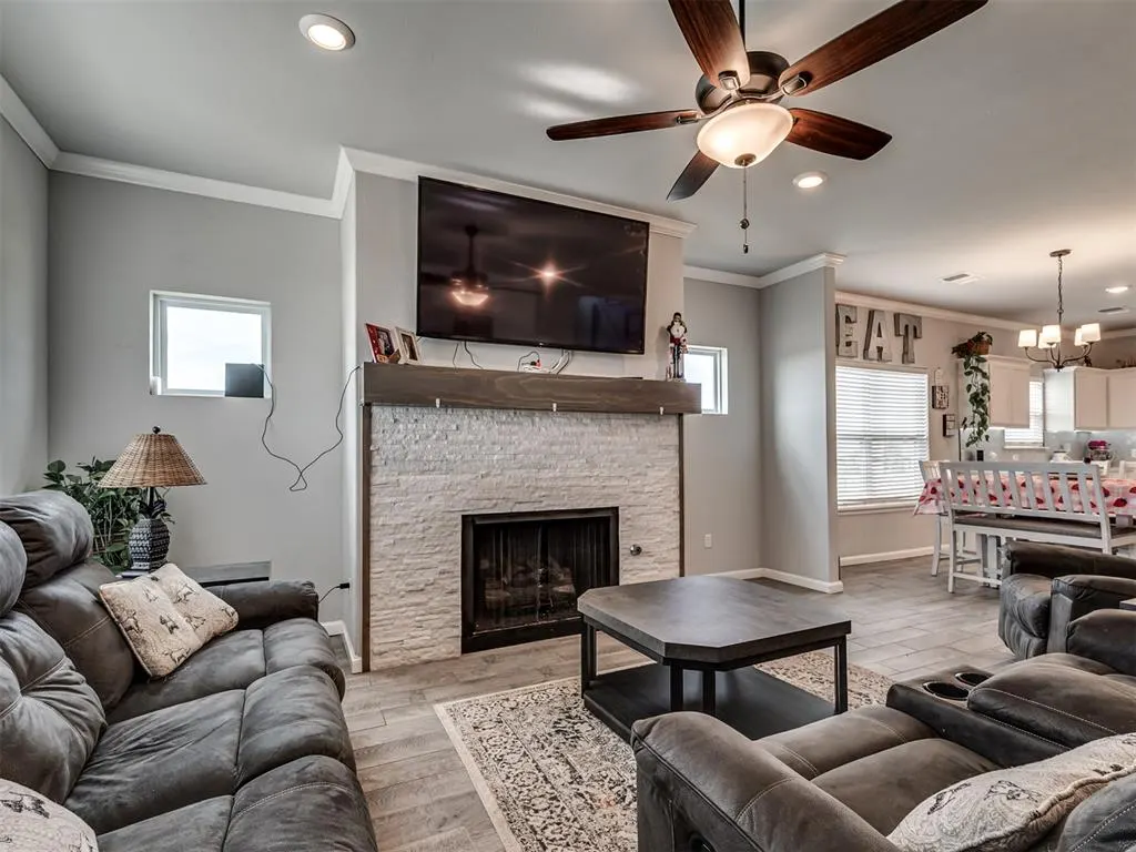 Photo 3 — 1920 Bellatona Boulevard, Norman, OK 73071