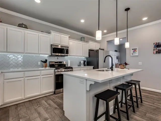 Photo 6 — 1920 Bellatona Boulevard, Norman, OK 73071