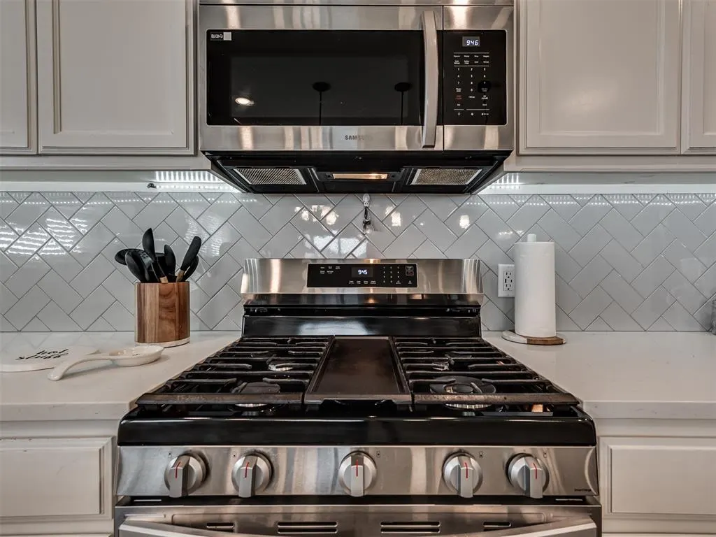 Photo 9 — 1920 Bellatona Boulevard, Norman, OK 73071