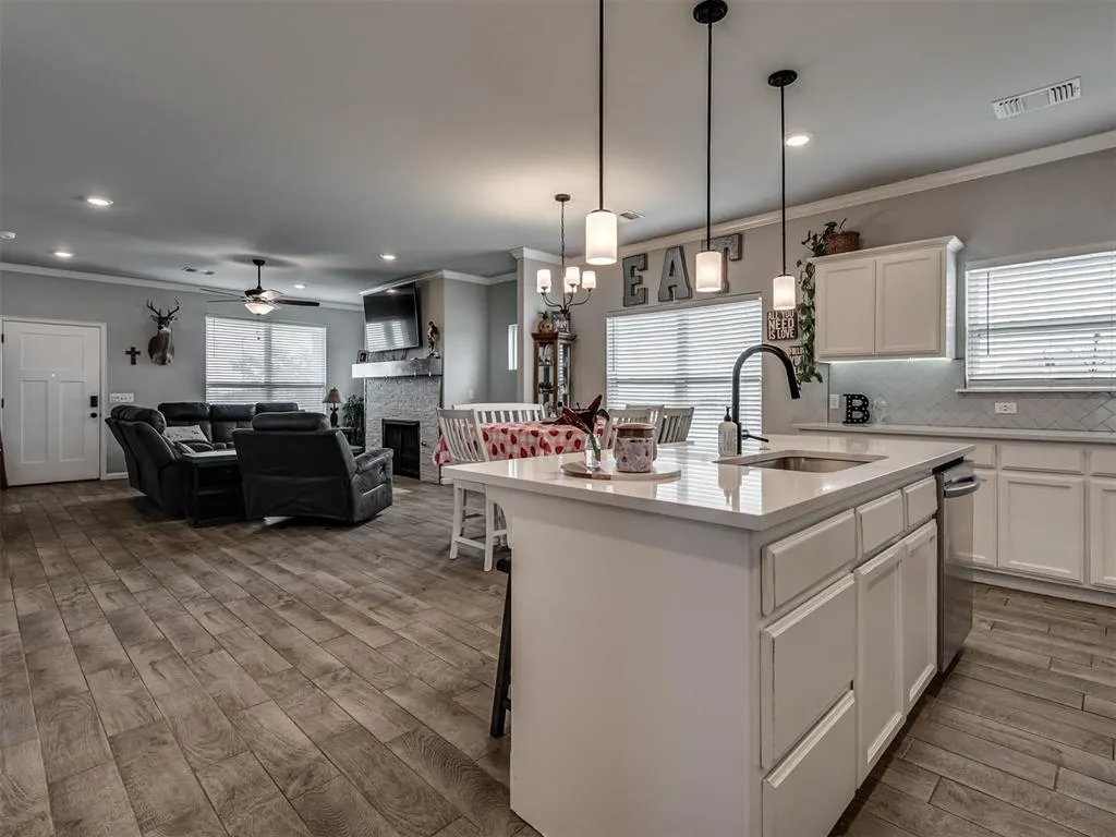 Photo 10 — 1920 Bellatona Boulevard, Norman, OK 73071