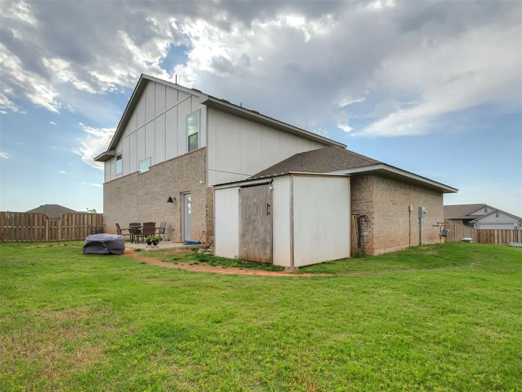 Photo 32 — 1920 Bellatona Boulevard, Norman, OK 73071
