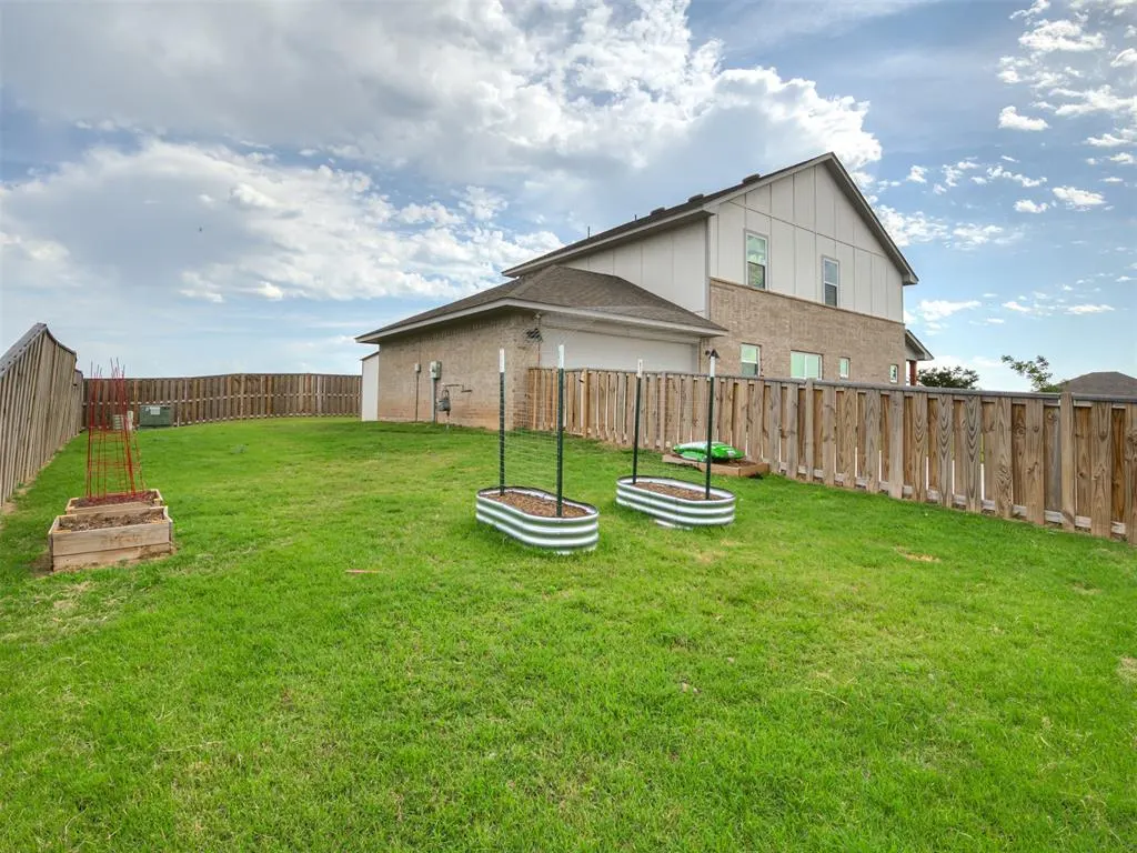Photo 33 — 1920 Bellatona Boulevard, Norman, OK 73071