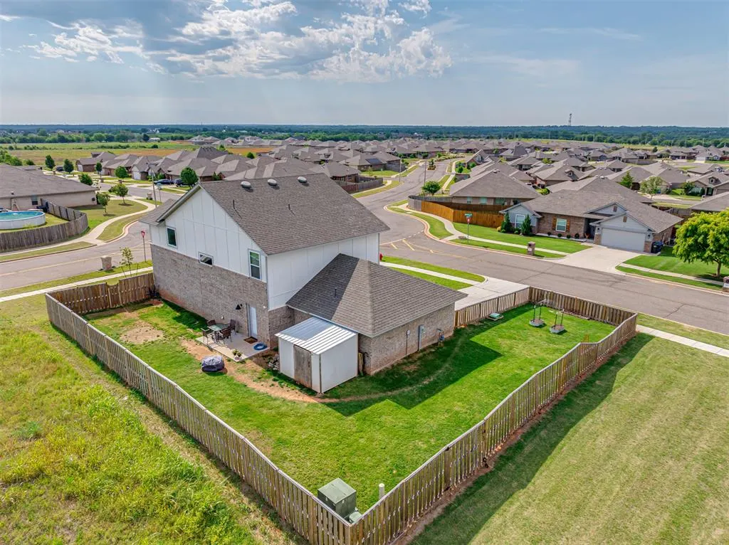 Photo 35 — 1920 Bellatona Boulevard, Norman, OK 73071