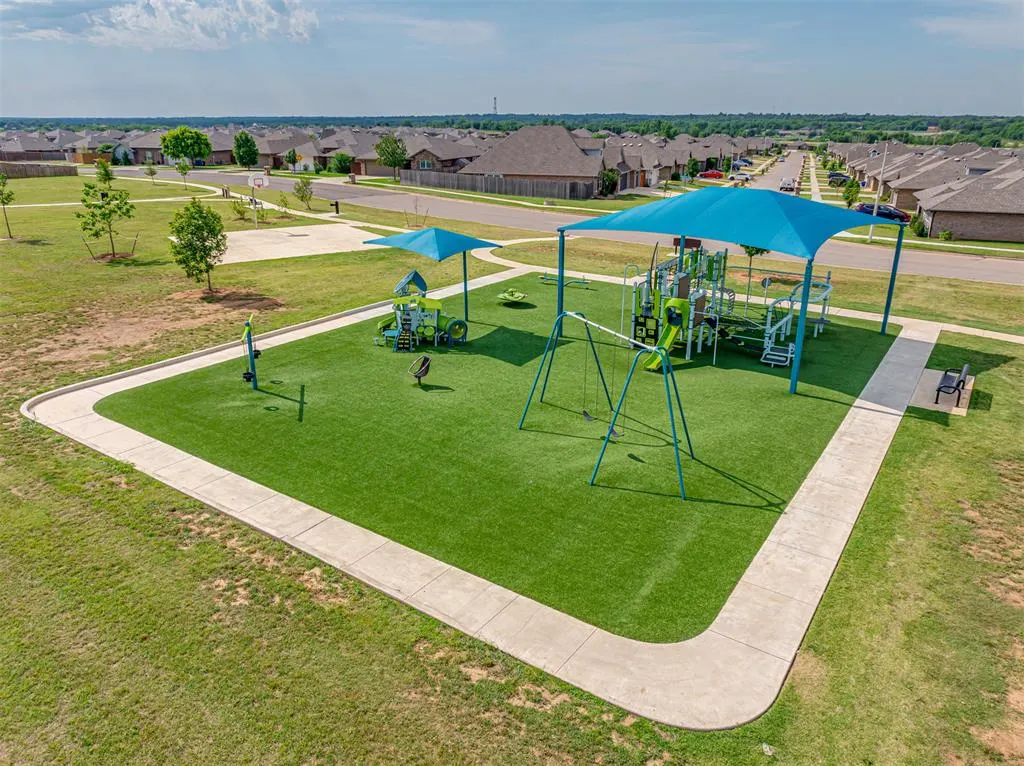 Photo 40 — 1920 Bellatona Boulevard, Norman, OK 73071