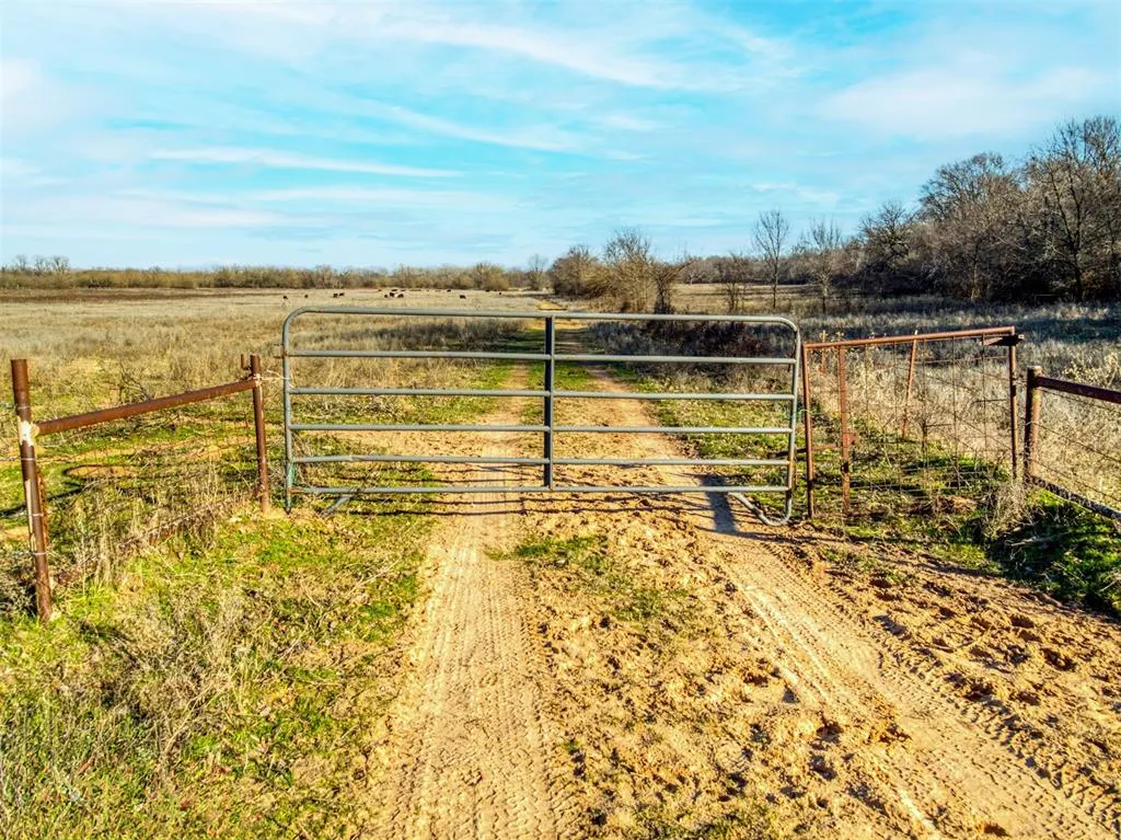 Photo 5 — 0000 E 1460 Street, Byars, OK 74831